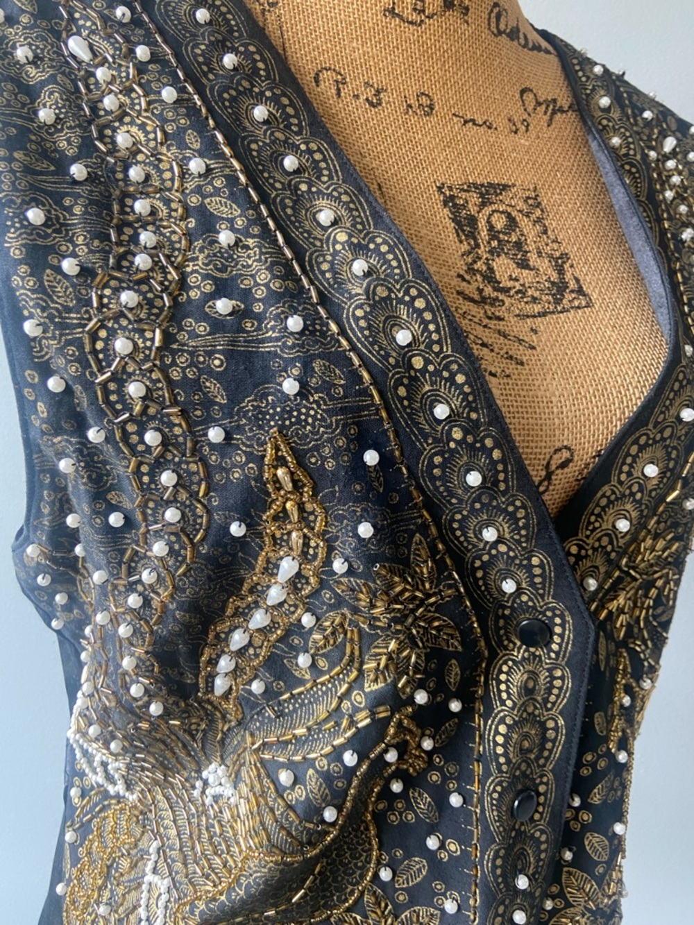 VTG Black Vest Heavy Gold Embroidered Beadwork Womens L Festival Statement Event - Picture 4 of 11